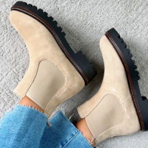 Caslon Miller Chelsea booties